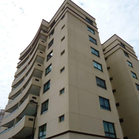 Cinco (05) apartamentos T2+1, no Condomínio Morada dos Reis, em Talatona, em andares diferentes.