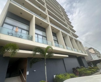 A venda LUXUOSO APARTAMENTO T1 DUPLEX, MOBILIADO, NO EDIFÍCIO OCEAN CORNER, IL...