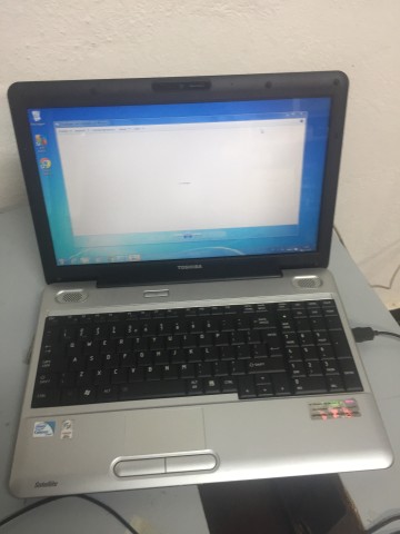 Laptop Toshiba Satellite L500