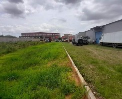 A venda Terreno com 2 armazéns/naves em Viana, zona industrial, junto a Cidade...