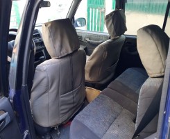 A venda Rav4 de 4 portas