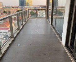 A venda APARTAMENTO T2 NO EDIFÍCIO SOLAR DE ALVALADE, BAIXA DA CIDADE DE LUAND...