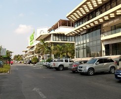 A venda Loja/escritório, no edifício do KERO Talatona, Espaços Avenida.
