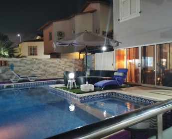 A venda Excelente vivenda V7 com piscina, no condomínio Horizonte Sul, em Tala...