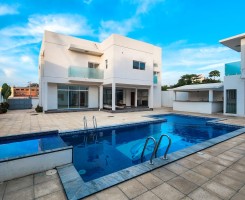 A venda Vivenda de alto padrão V12 Triplex ln
