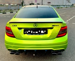 A venda Mercedes C63 AMG