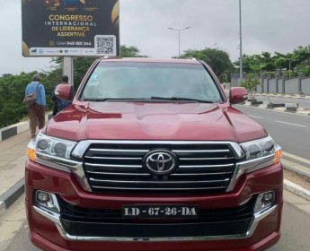 A venda TOYOTA LAND CRUISER GXR ACTUALIZADO Duas chaves