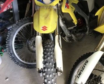 A venda Suzuki RMZ 250