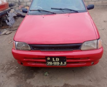 A venda TOYOTA STARLET BOLINHA