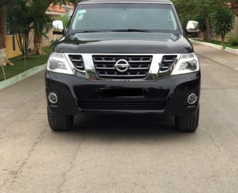 A venda Nissan Patrol Platinum Full Option