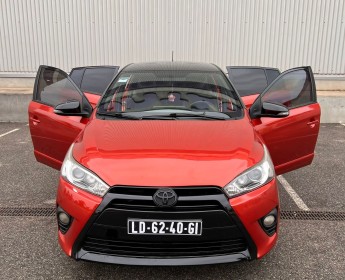A venda TOYOTA YARIS
