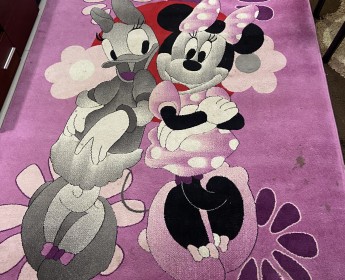 A venda Desapego Tapete Infantil da Minnie.