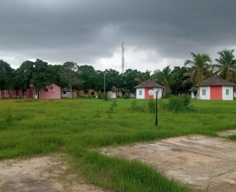 A venda COMPLEXO TURÍSTICO, LOCALIZADO NO KIKUXI, VIANA.