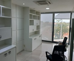 A venda Escritório de 60m², no Espaço Avenida, Kero Talatona.
