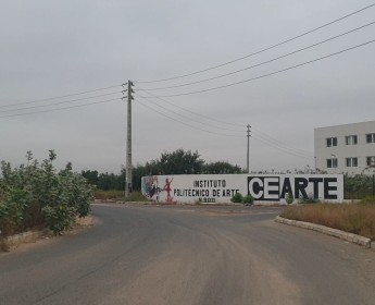 A venda Terreno de 23 hectares, adjacente ao Instituto Politécnico de Arte, Ca...