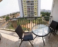 A venda Apartamento T3 mobiliado, sito no Zango-0, Condomínio Vida Pacífica.