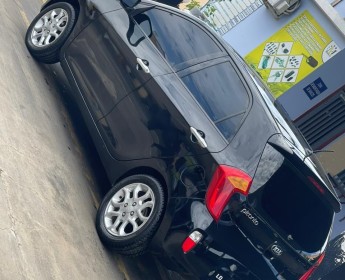 A venda Kia Picanto 1.2 genuíno gR