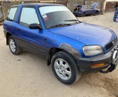 A venda Toyota RAV4 caixa automática limpo é bem conservado