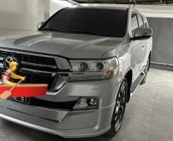 A venda Land Cruiser VX V8 diesel semi novo p