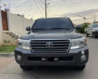 A venda Land Cruiser EX-R V8 G p