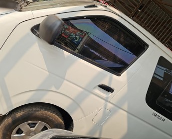 A venda Vende-se Toyota Hiace Quadradinho