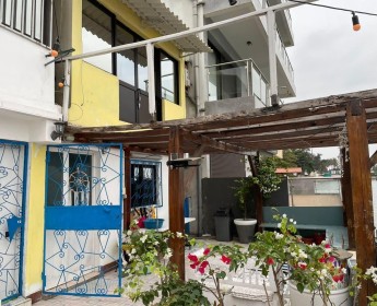 A venda 2 Moradias geminadas, na Ilha de Luanda, rua da Clínica Sagrada Espera...