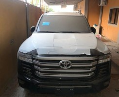 A venda Land Cruiser Twin Turbo Gxr gasóleo lcr