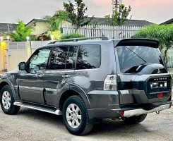 A venda Mitsubishi Pajero V6 7 lugares G 3m
