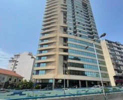 A venda Apartamento T3, mobiliado, na Torre Zimbo, nas Ingombotas.