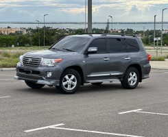 A venda Land Cruiser V8 Gasóleo r3