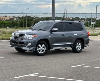 A venda Land Cruiser V8 Gasóleo r3