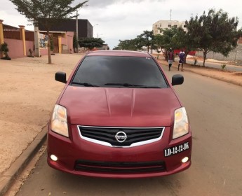 A venda Nissan sentra impecável