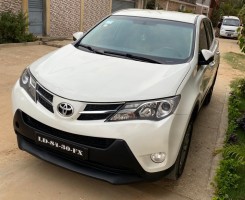 A venda Toyota Rv4 impecável