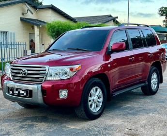 A venda TOYOTA LAND CRUISER VX
