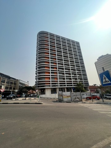 Apartamento T2, no edifício Kaluanda, em Ingobotas, Luanda.