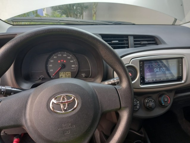Toyota Yaris Recém chegado impecável