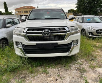 A venda TOYOTA LAND CRUISER GXR | V6
