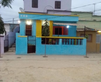 A venda Vende-se uma residência, no Lobito..