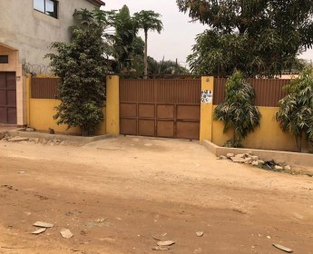 A venda Vende-se Vivenda T3