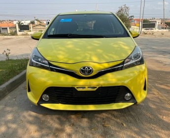 A venda TOYOTA YARIS