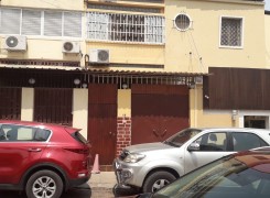 Vivenda T5 na Maianga, rua Cabral Moncada
