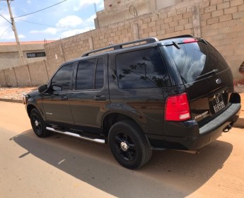 A venda Ford explorer impecável v6