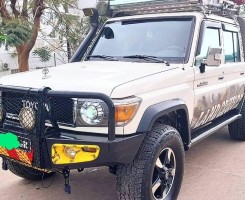 A venda Land Cruiser Cabine Dupla 2017 equipada p