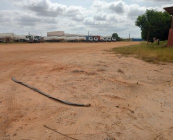 A venda VENDE-SE TERRENO 02 HECTARES LOCALIZADO NO PÓLO INDUSTRIAL DE VIANA.