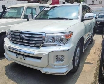 A venda Land Cruiser VX-R V8 Semi novo 2016 p