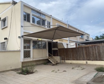 A venda Moradia sita na cidade, Alvalade