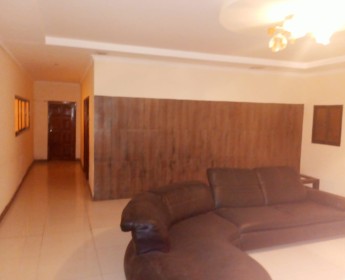 A venda Vende-se uma casa T3