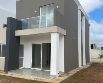 A venda T3 duplex no boa vida arrenda r3