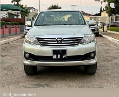 A venda Toyota Fortuner disponível para venda