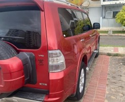 A venda Mitsubishi Pajero Disponível